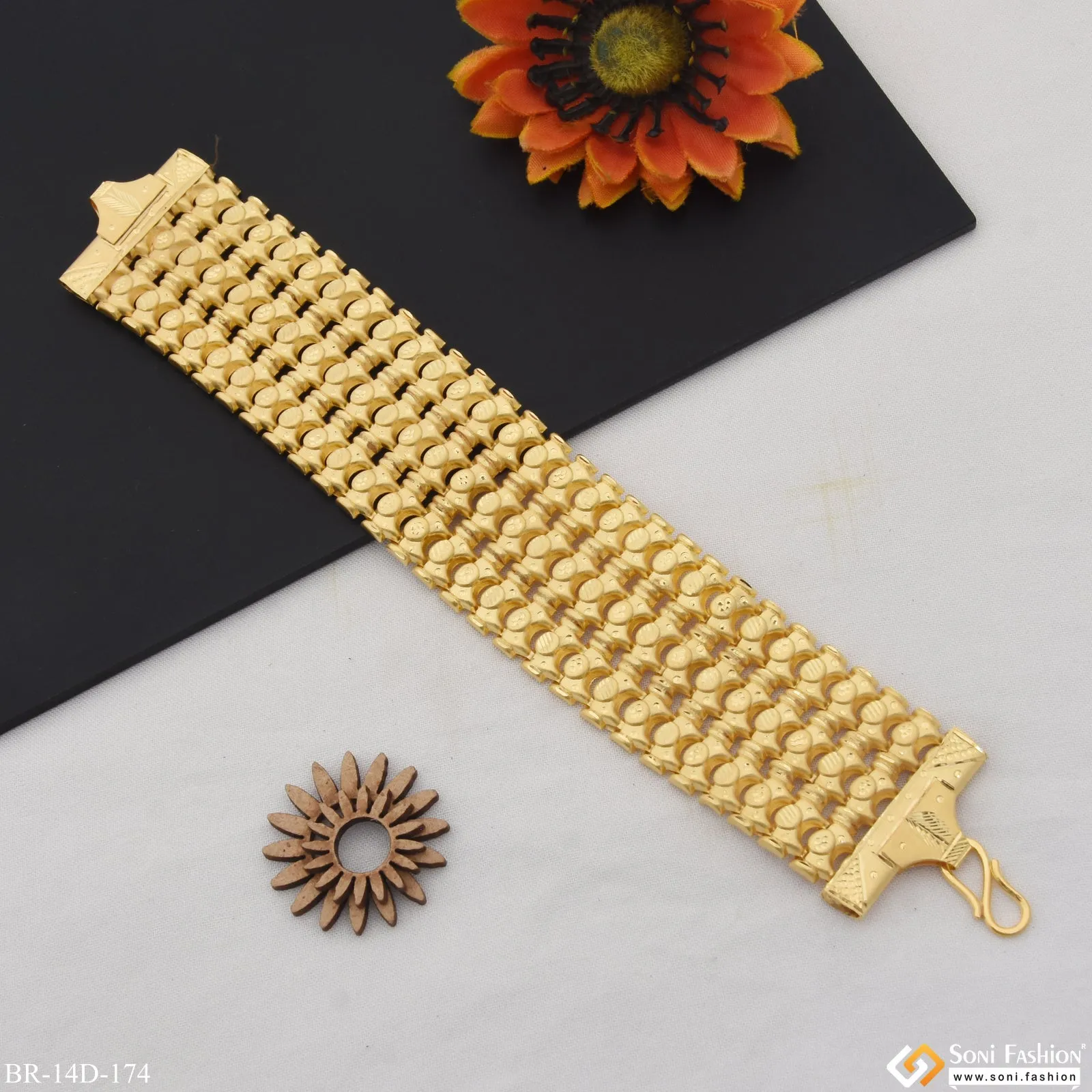 Best Quality Durable Design Gold Plated Bahubali Bracelet for Men - Style D174