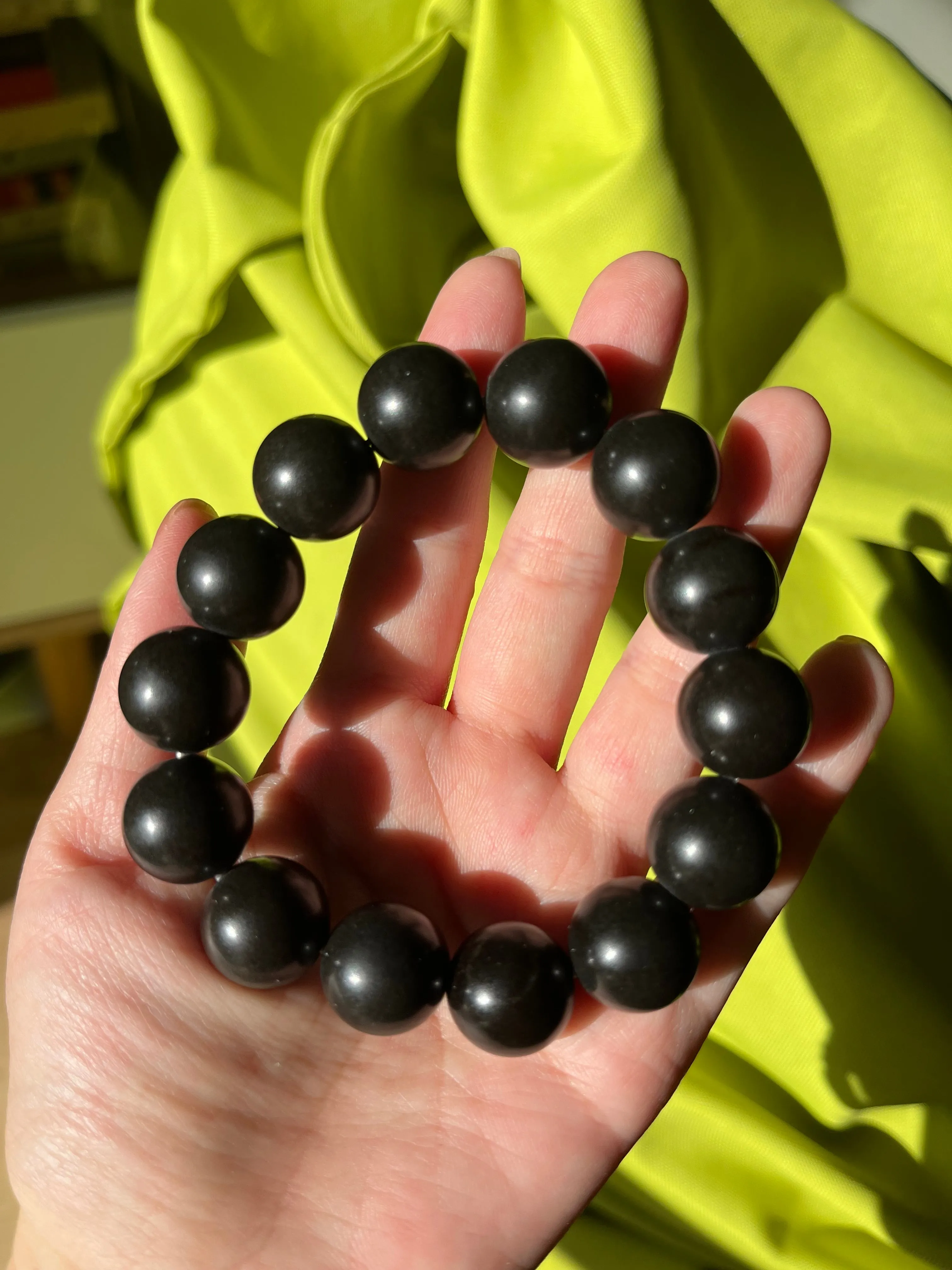 Black Hetian Jade Beaded (15mm) Bracelet, 和田墨玉手串