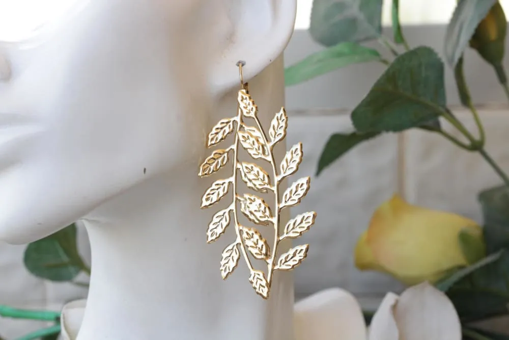 EMERALD CRYSTAL NECKLACE