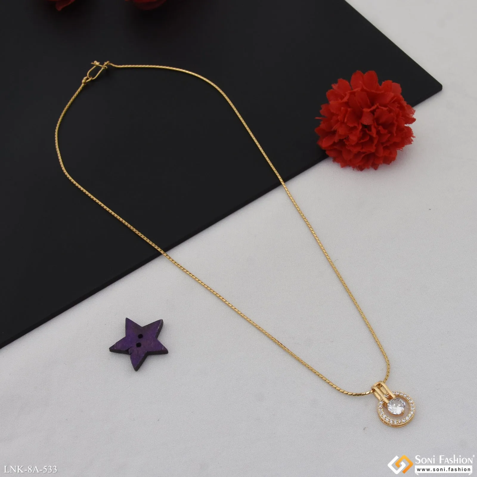 Eye-Catching Design Gold Plated Chain Pendant for Ladies - Style A533