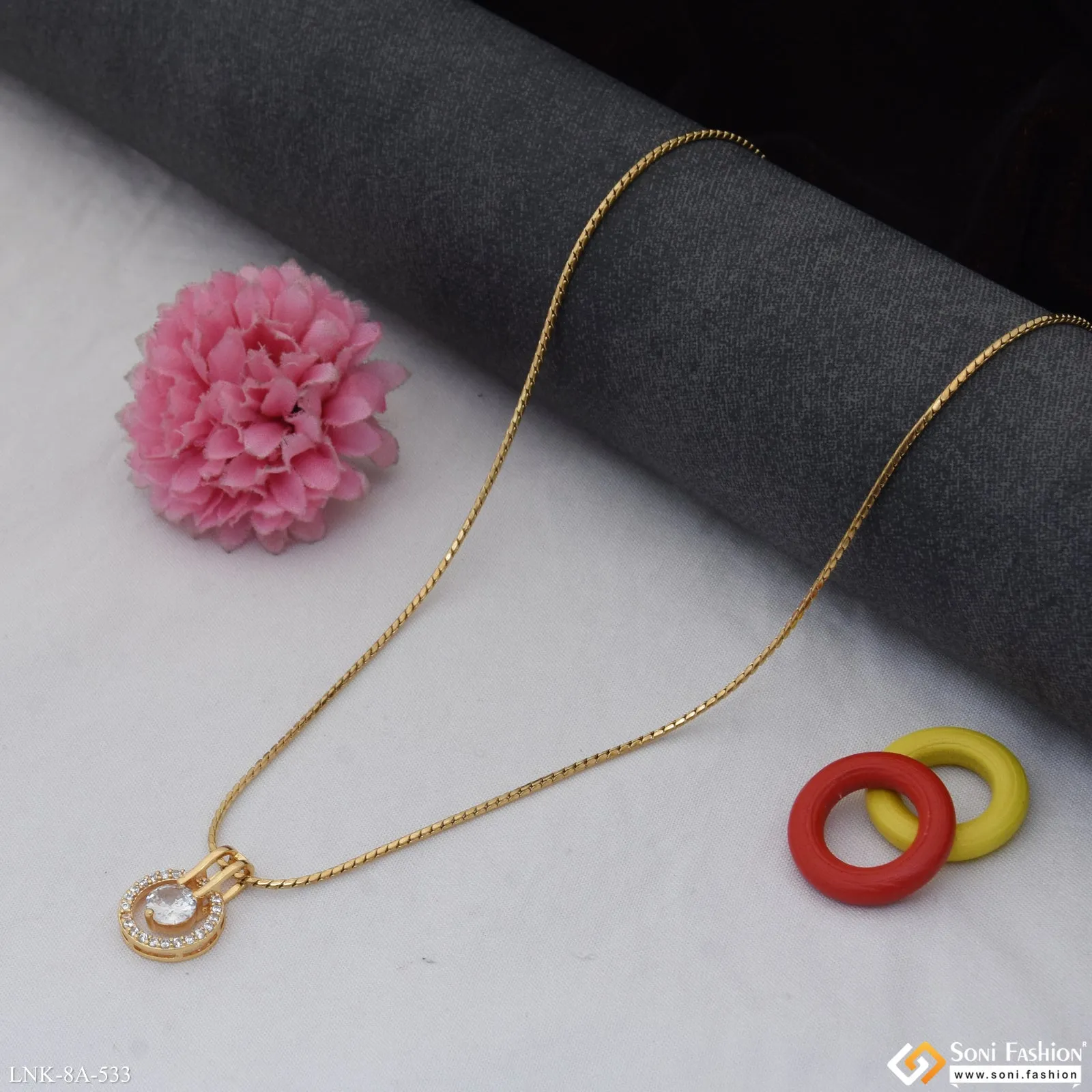 Eye-Catching Design Gold Plated Chain Pendant for Ladies - Style A533