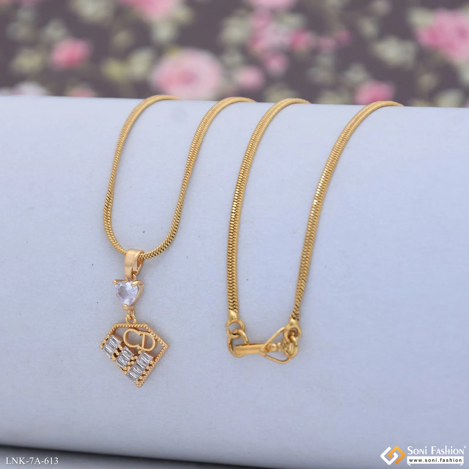 Fashionable Gold Plated Chain Pendant for Ladies - Style A613