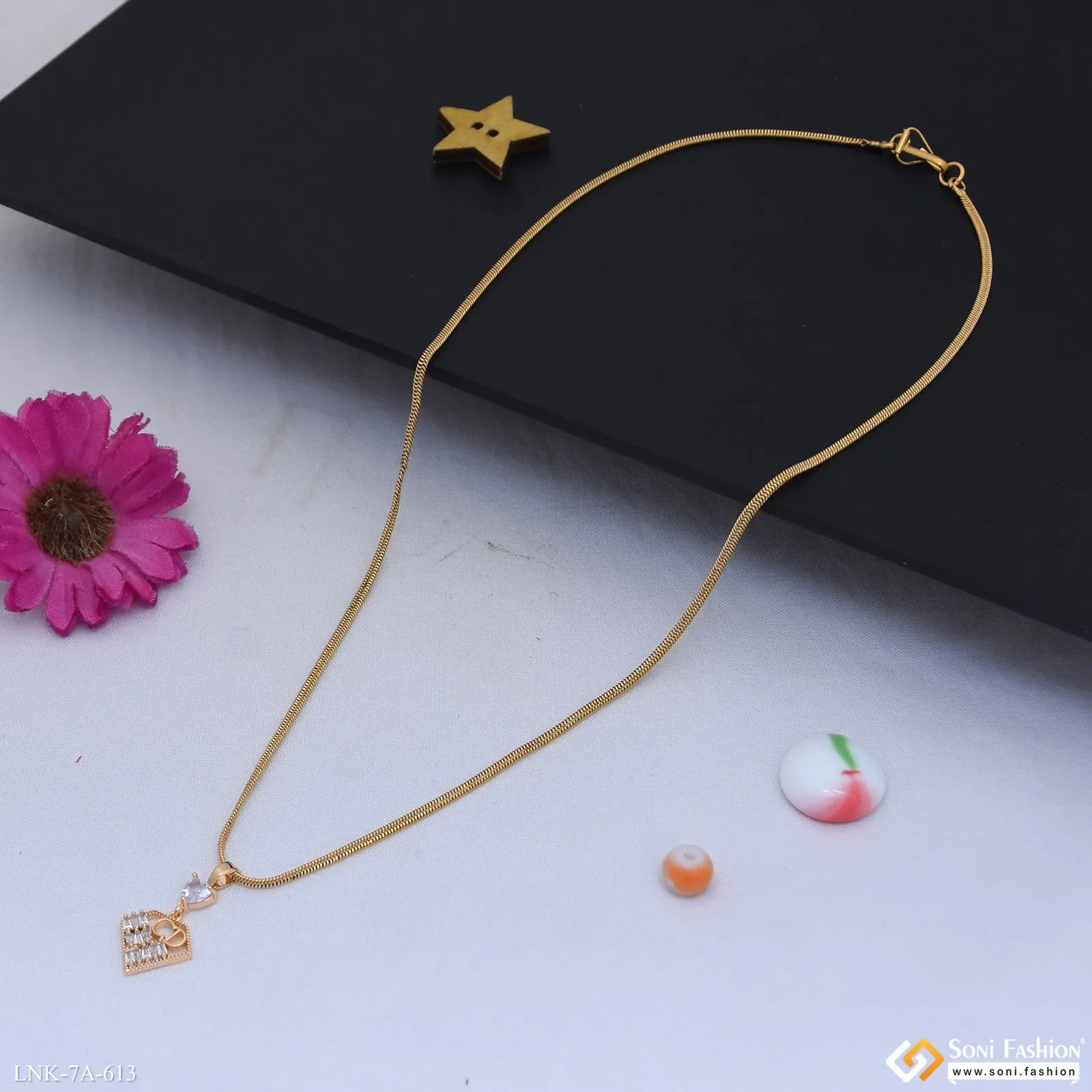Fashionable Gold Plated Chain Pendant for Ladies - Style A613