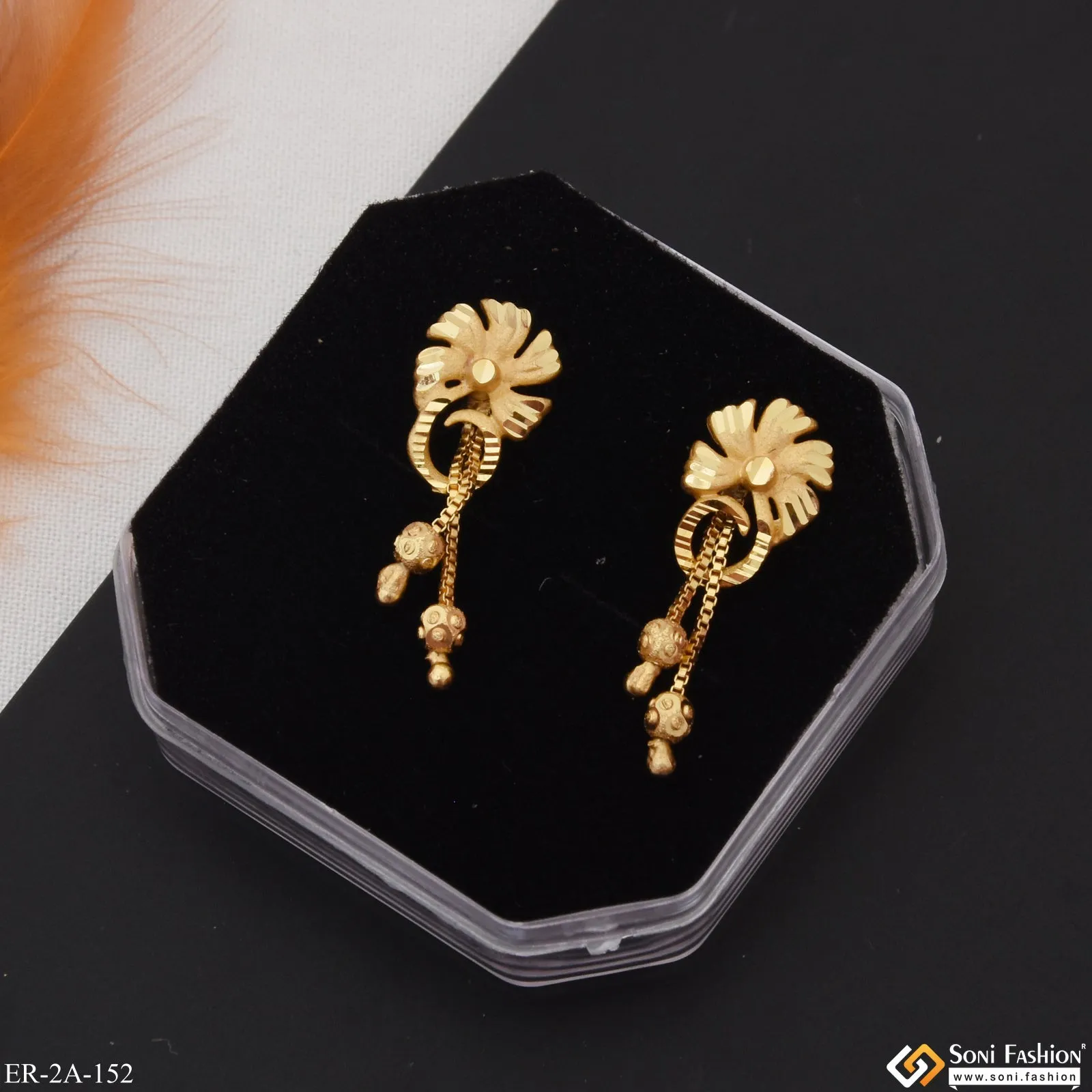 Fashionable Hand-Finished Design Gold Plated Earrings for Lady - Style A152
