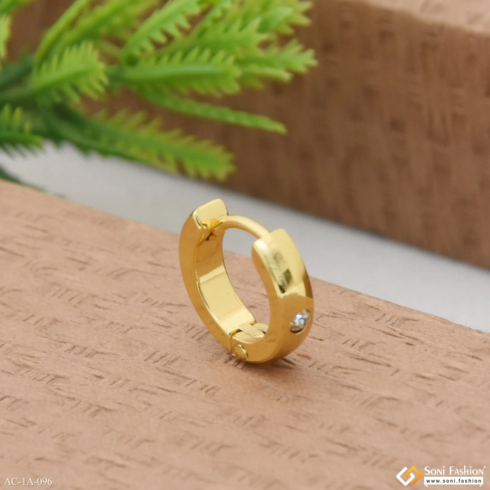 Golden Color Stainless Steel Stud Earring For Men (1 Pc) - Style A096