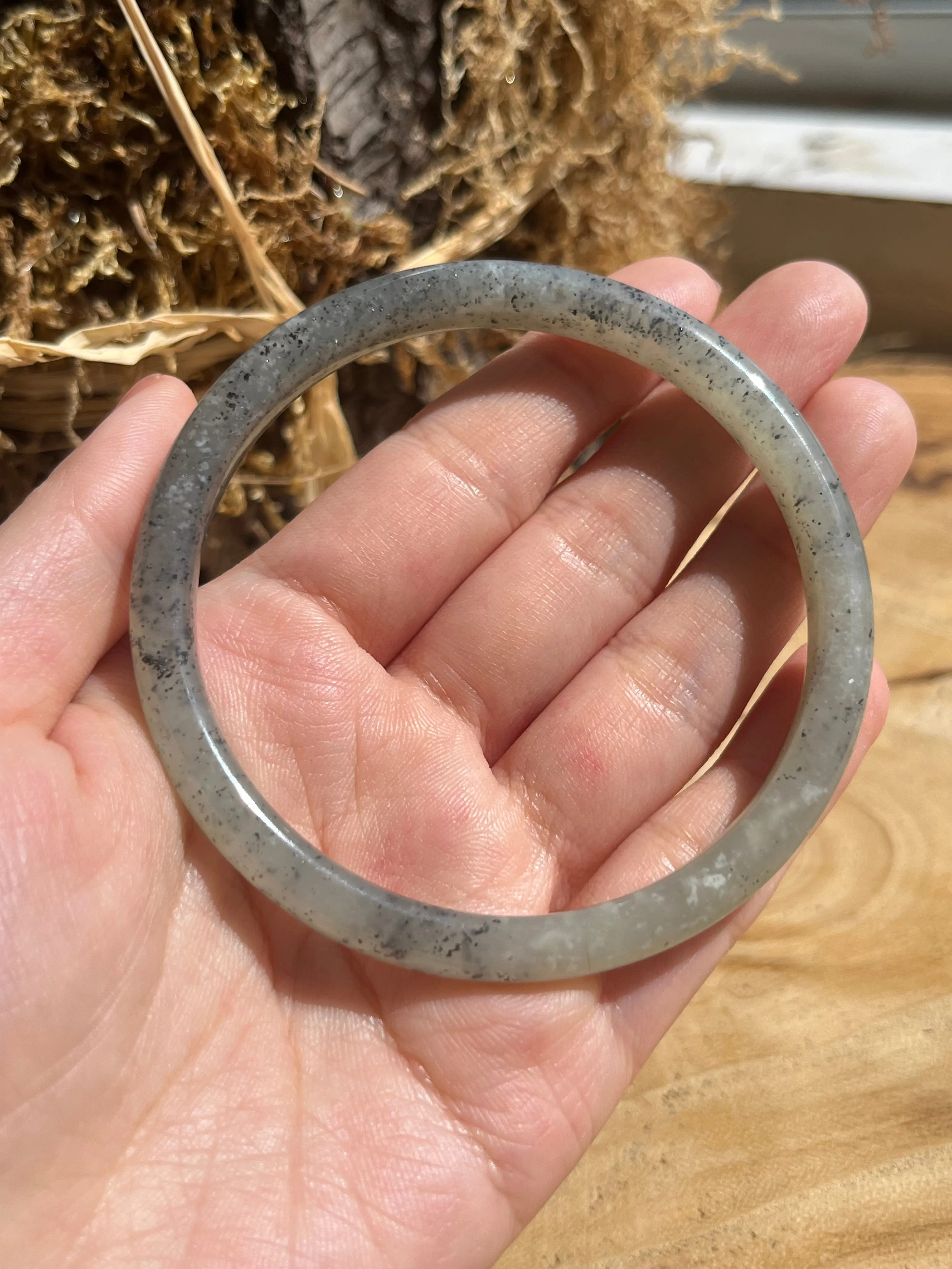 Hetian Qinghua Jade Slim Bangle 60mm, 和田青花细圆条手镯