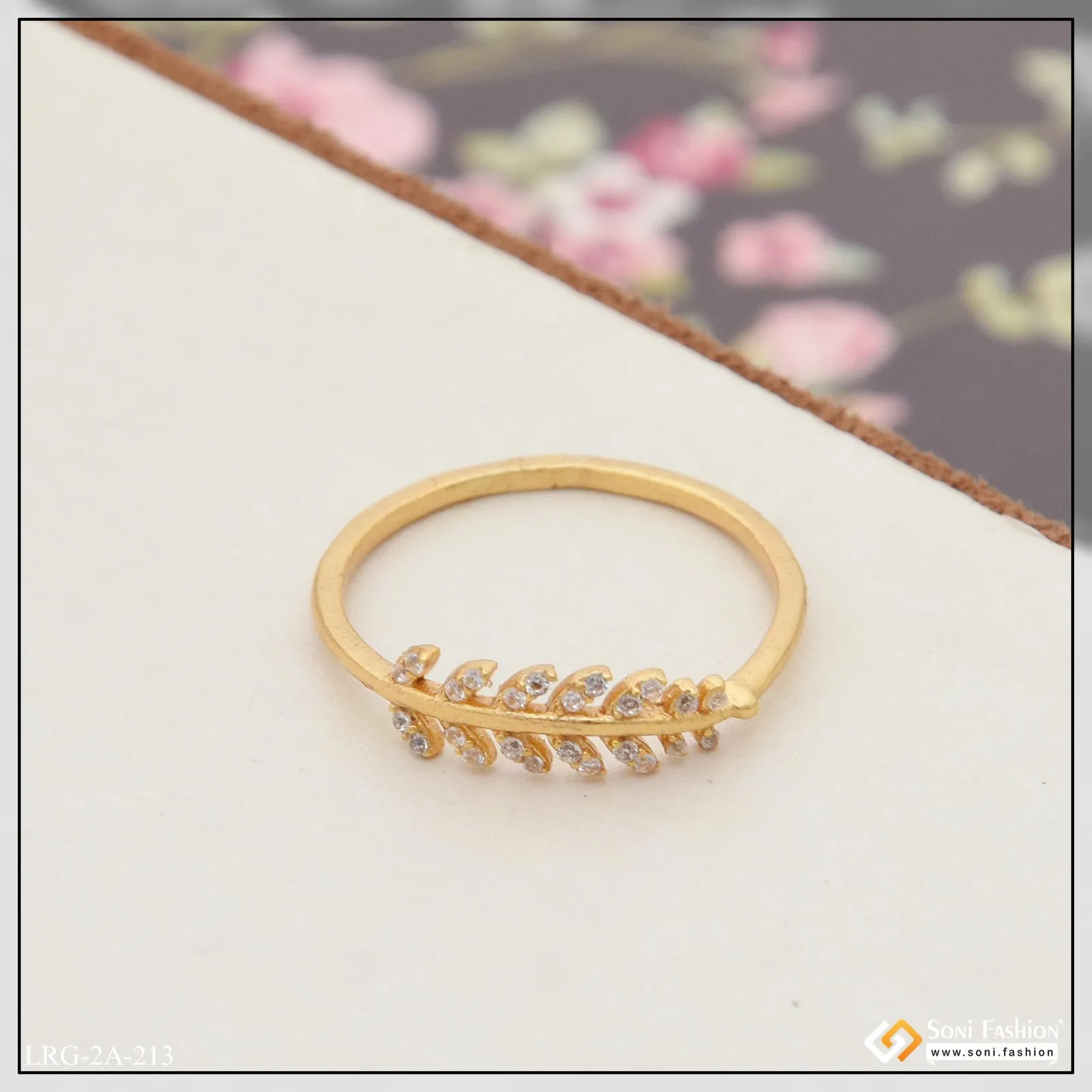 Leaf Design with Diamond New Style Gold Plated Ring for Ladies - Style A213
