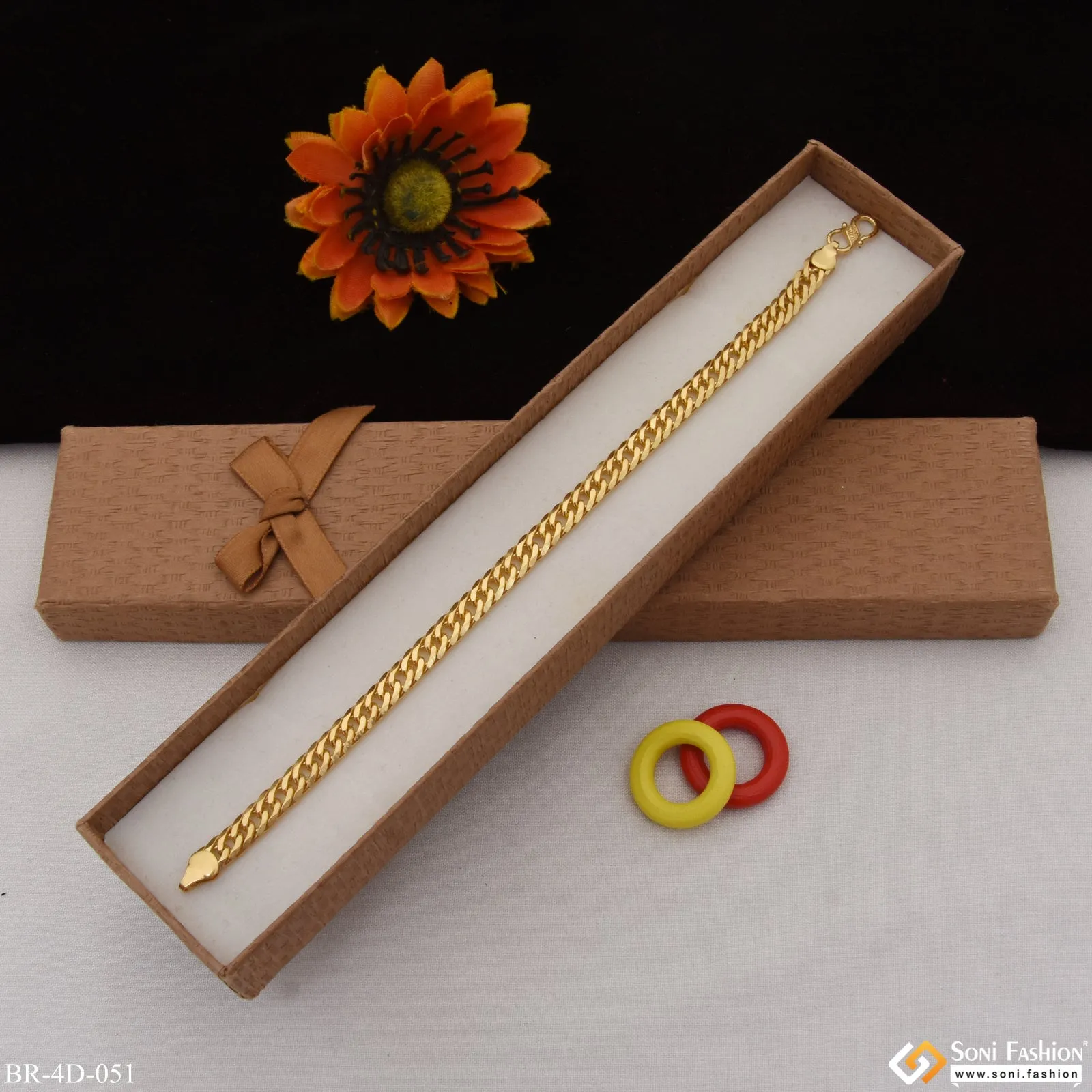 Link Designer Design Best Quality Gold Plated Bracelet for Men - Style D051